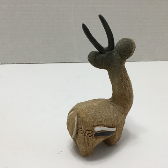Artesania Rinconada GAZELLE 4.75" Clay Figurine SIGNED - Picture 5 of 7